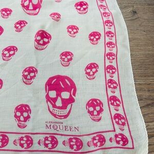 Alexander McQueen White and Pink Skull Scarf